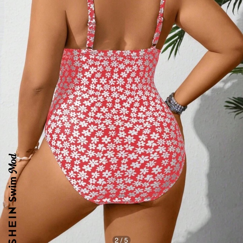SHEIN Swim Mod Plus Size One-Piece Swimsuit With Ditsy Floral Print 4XL - Picture 5 of 7